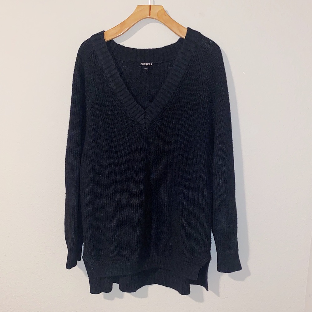 EXPRESS | CHUNKY VNECK SWEATER | SZ M